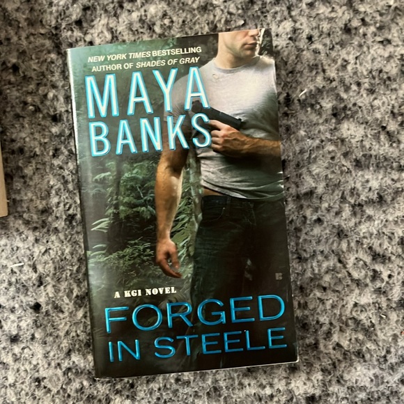 Maya Bank's KGI romance thriller book bundle - Picture 3 of 6